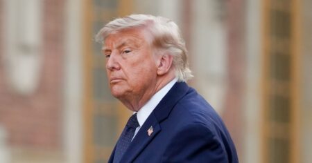 Trump sows confusion on Iran war, bouncing from threats to negotiation and back again