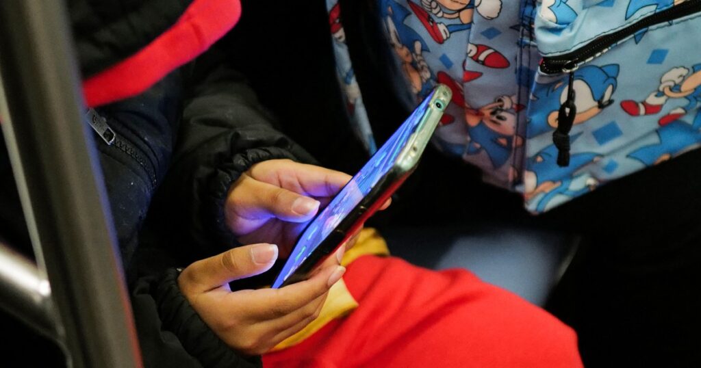 Kids online safety package clears House, drawing warnings from digital rights and tech groups