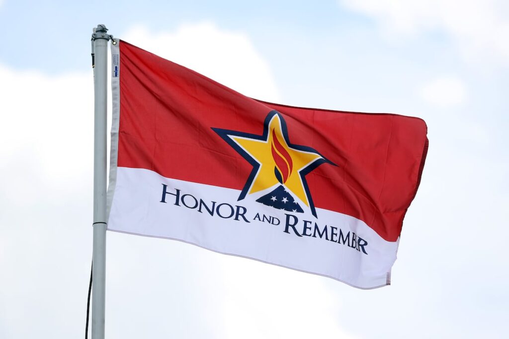 Proposed ‘Honor and Remember’ flag resembles communist imagery, Vietnam veterans argue
