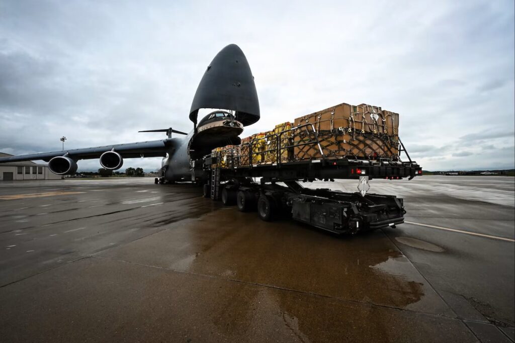 Air Force’s C-5M Super Galaxy aids in removal, destruction of billion worth of illegal drugs Air Force’s C-5M Super Galaxy aids in removal, destruction of billion worth of illegal drugs