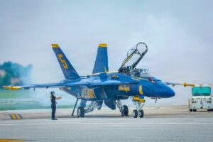 Blue Angels won’t be punished after low beach flyover, acting SECNAV says Blue Angels won’t be punished after low beach flyover, acting SECNAV says