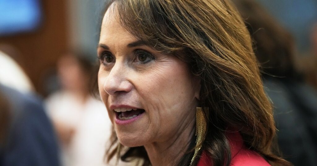 A grand jury indicts Louisiana’s attorney general in a fight over changes to New Orleans courts A grand jury indicts Louisiana’s attorney general in a fight over changes to New Orleans courts