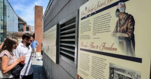 Trump administration replaces slavery exhibition at Washington’s home in Philadelphia Trump administration replaces slavery exhibition at Washington’s home in Philadelphia