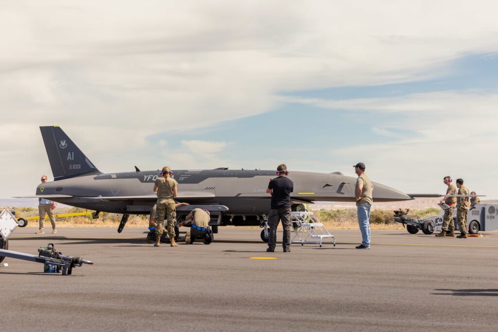 US Air Force F-22 pilot controls unmanned FQ-44 in flight US Air Force F-22 pilot controls unmanned FQ-44 in flight